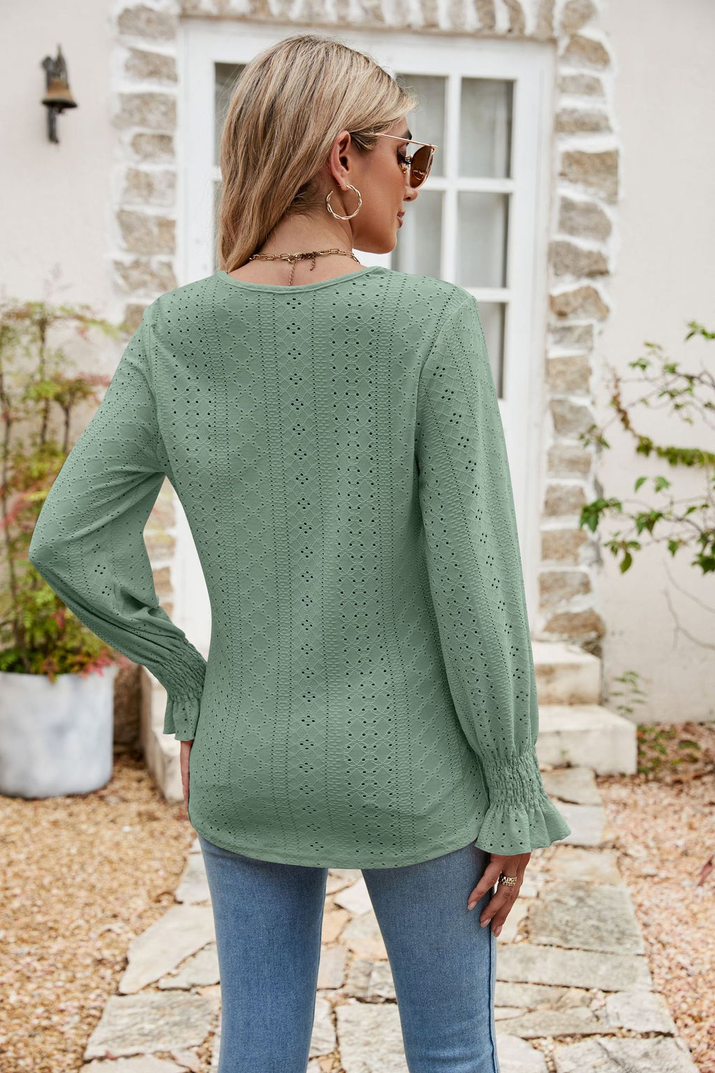 ec069fcf92a74a4a825ec3e8bb44fc03-Max