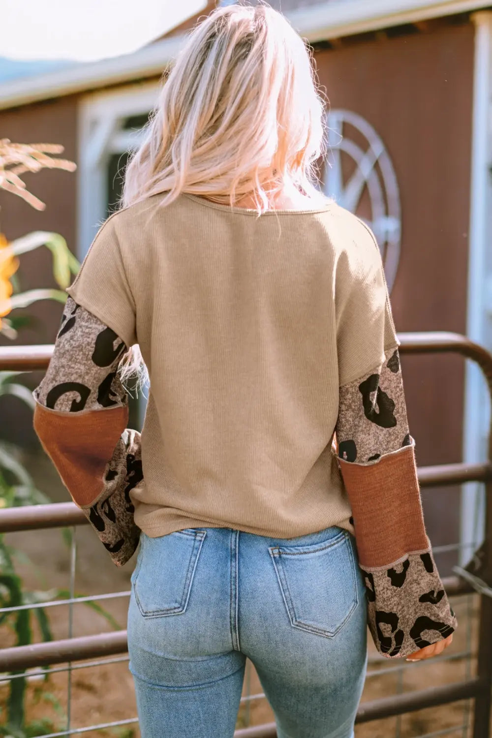 ee0de8271f564dd3af25fd5e4d952ddc-Max